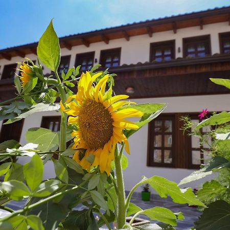 The House Of Dollma , Inside Kruja Castle Hotel Exterior foto