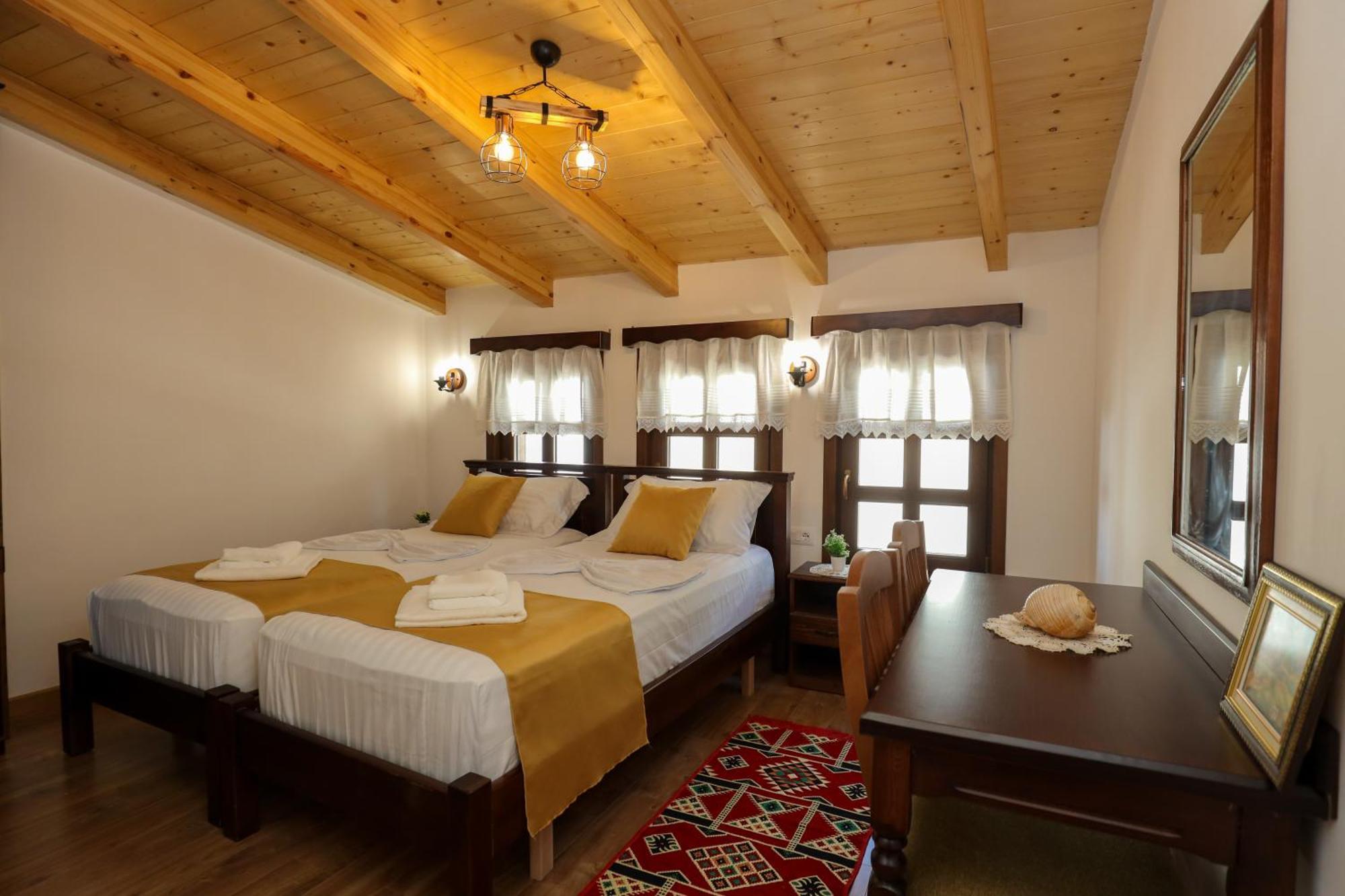 The House Of Dollma , Inside Kruja Castle Hotel Exterior foto