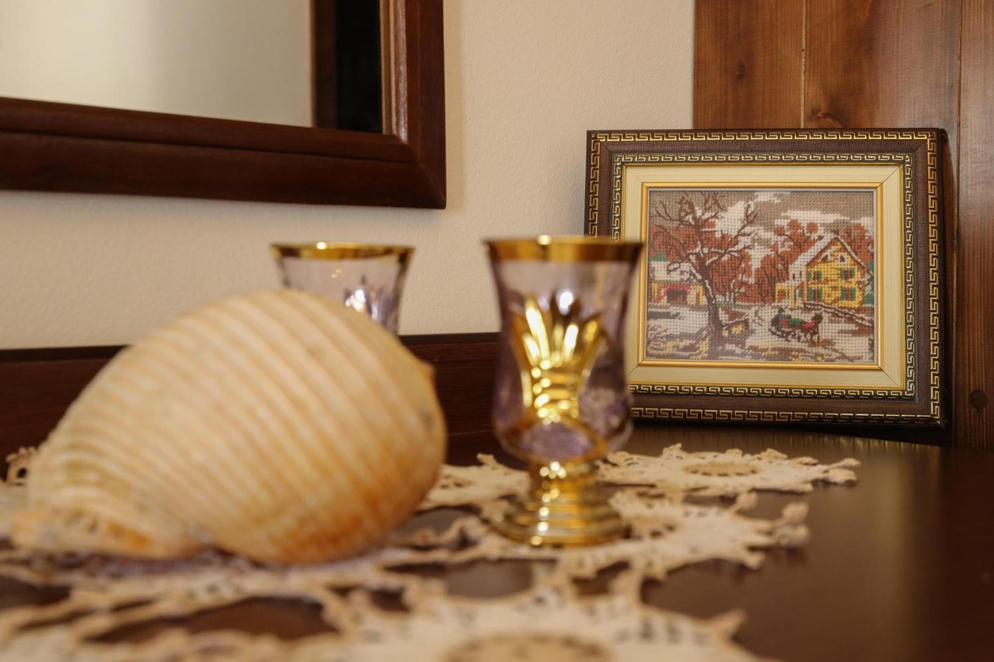 The House Of Dollma , Inside Kruja Castle Hotel Exterior foto