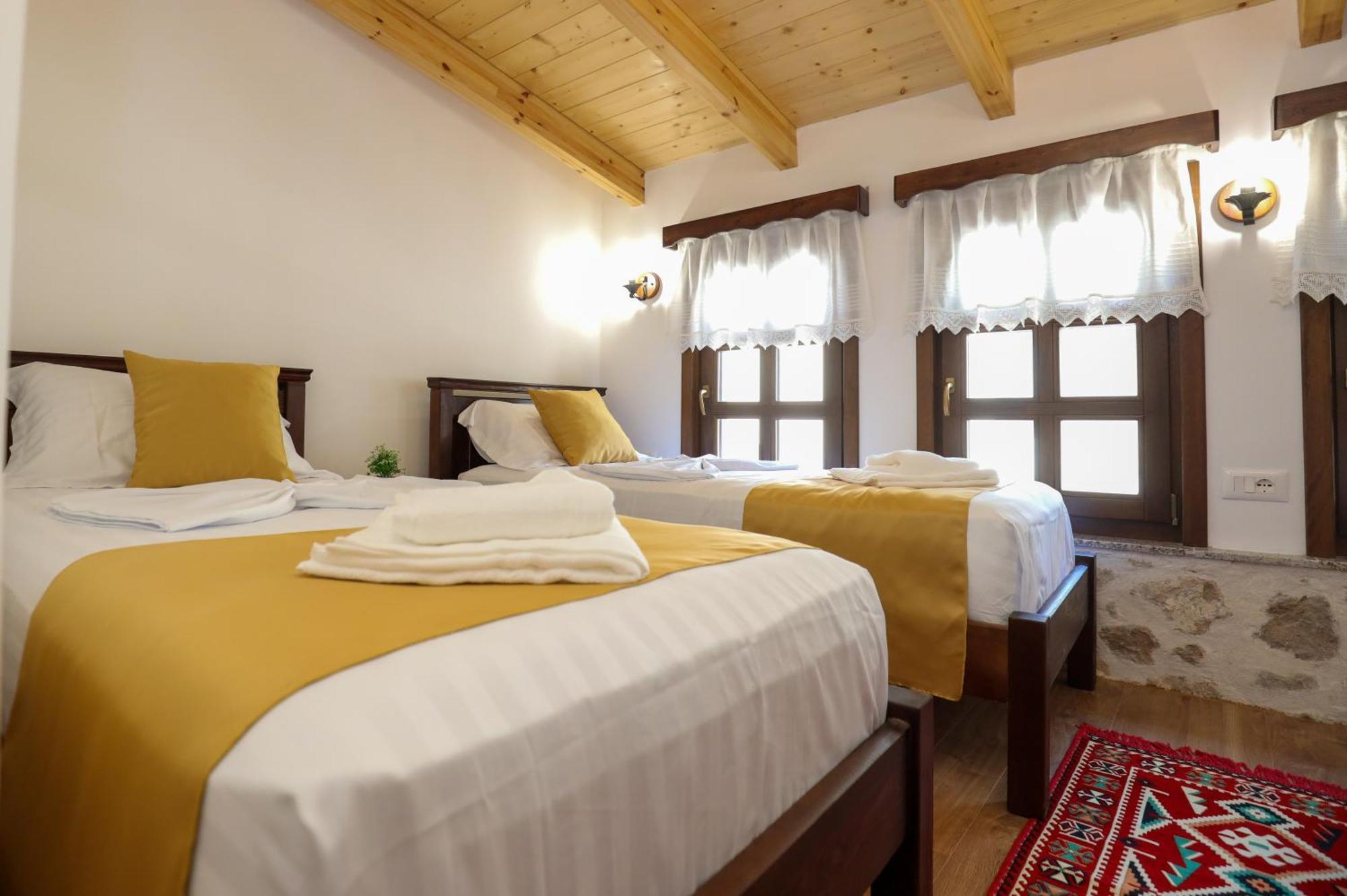 The House Of Dollma , Inside Kruja Castle Hotel Cameră foto