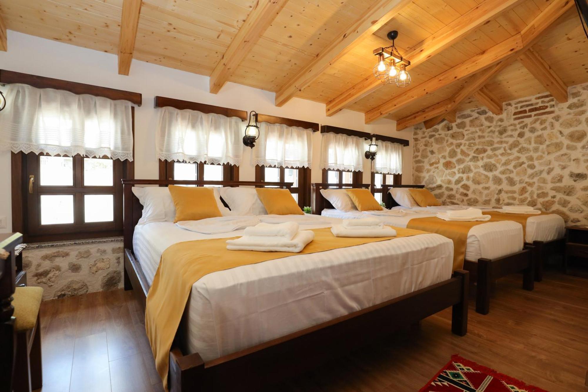 The House Of Dollma , Inside Kruja Castle Hotel Cameră foto