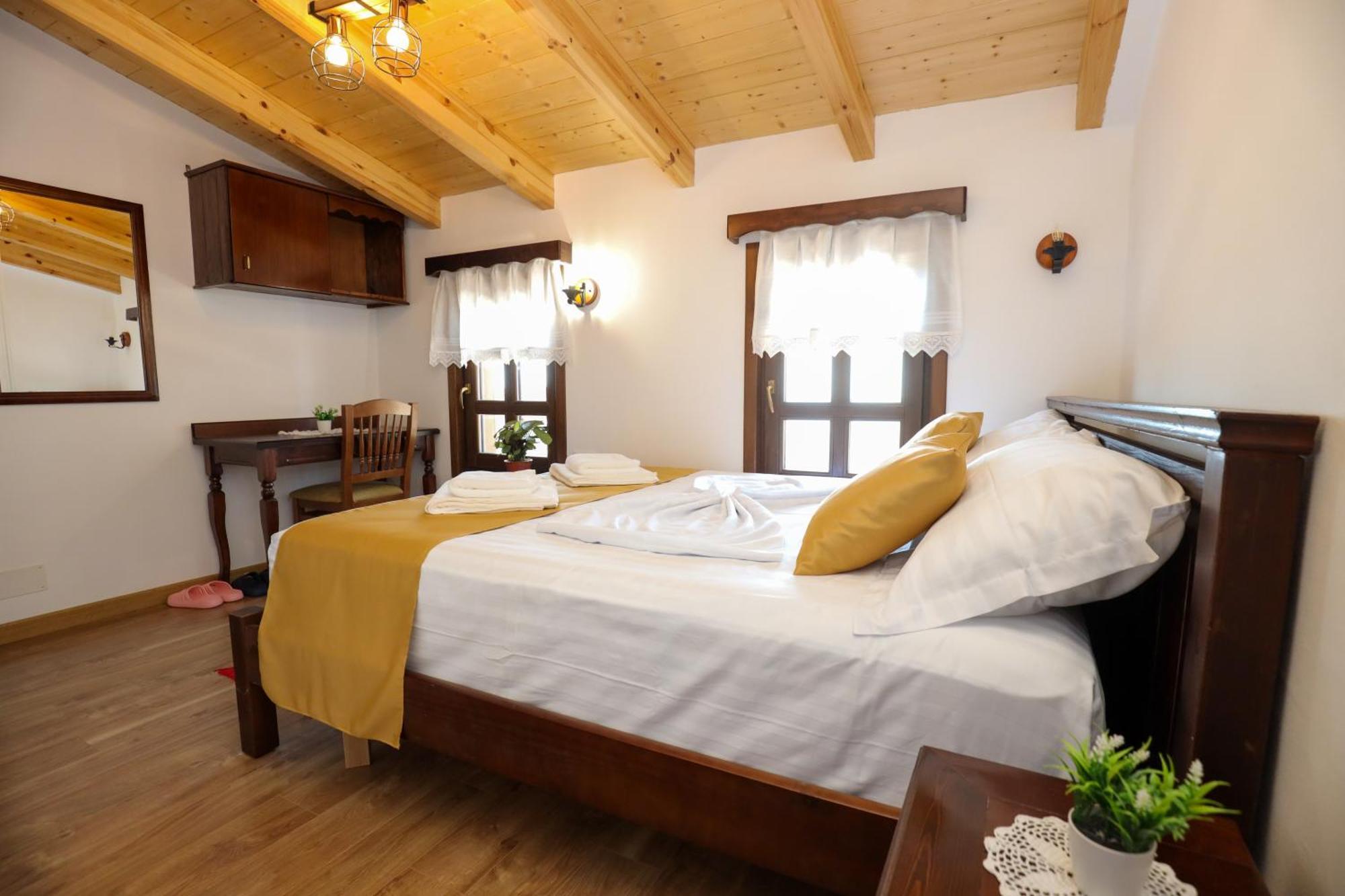 The House Of Dollma , Inside Kruja Castle Hotel Cameră foto