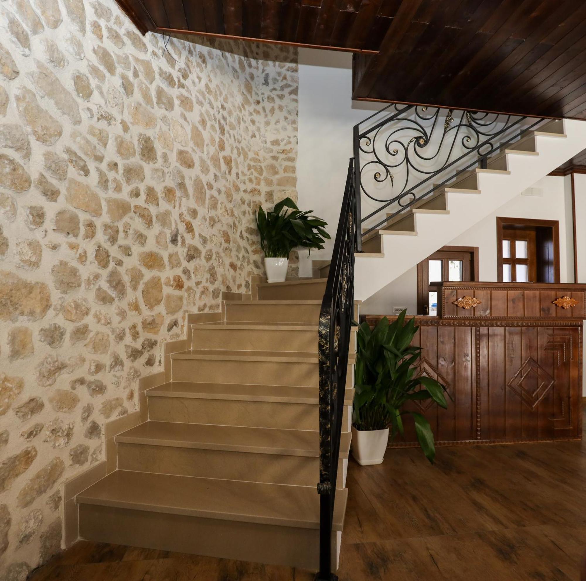 The House Of Dollma , Inside Kruja Castle Hotel Exterior foto