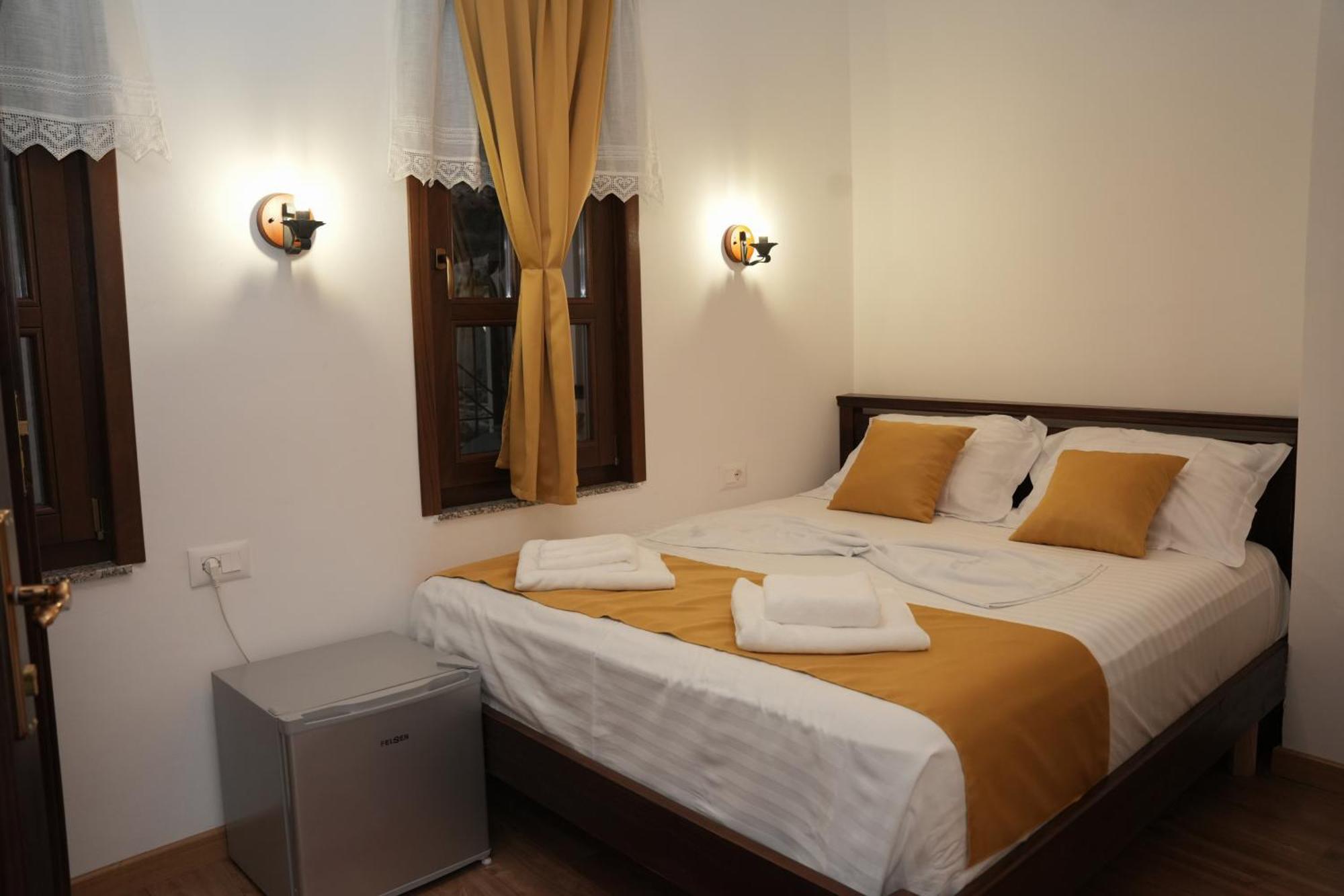 The House Of Dollma , Inside Kruja Castle Hotel Exterior foto